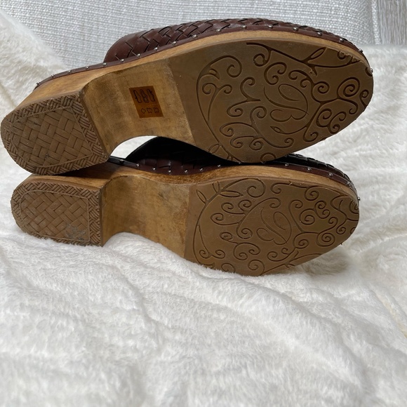 Brighton Crosby Mules Clogs Women's Size 8M Woven Studs Leather Brown - Picture 11 of 12